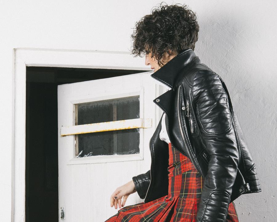 perfecto cuero, biker, tartan, skirt, falda escocesa