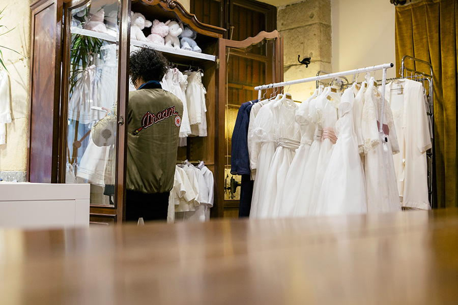 irulea, donostia, artesanos, hecho a mano, hilandera, vestidos comunión, bautizos