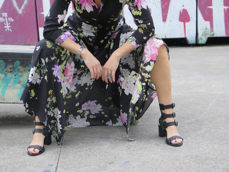 vestido largo, maxidress, sandals, maxiflowers, vestido camisero, bag, bolso saco, tachuelas