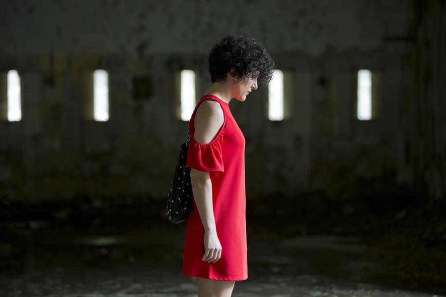 vestido rojo, bailarinas punta atadas, bailarinas macarras, baillerina lace up, punk glam, pienso luego existo