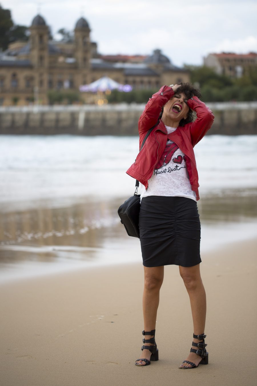 Zergatik, concurso bloggers, donostia, what,s your style missclov, Rebeca Valdivia, falda lápiz, bolso bandolera