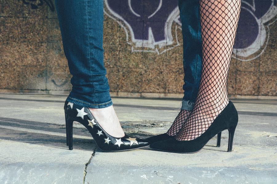 Rebeca Valdivia, Natalia Aldasoro, Miss Clov, Personal Shopper, Donostia, San Sebastián, colaboración bloggers, camisa blanca, white shirt, hells, stilettos, zapatos de salón, jeans, top, curls, curlspower, rizos