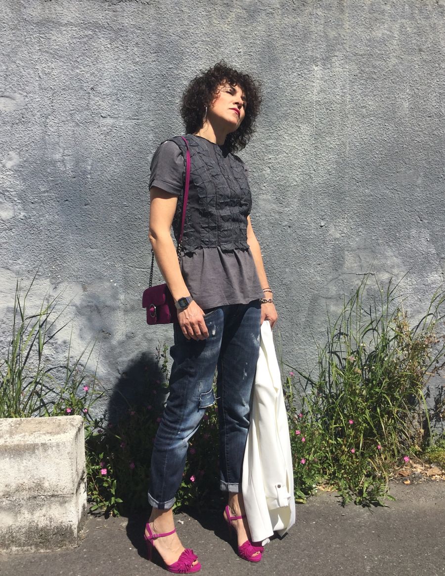 Rebeca Valdivia, personal shopper, Donostia, San Sebastián, Miss Clov, boybriend jeans, sandalis tacón, boho, flecos, frills sandals, top Kilate, origami, papiroflexia, bolso bandolera, bag, white blazer, americana blanca, curls, rizos, curlpower