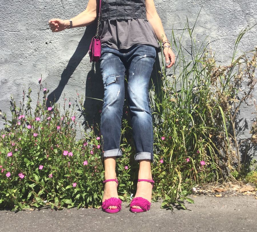 Rebeca Valdivia, personal shopper, Donostia, San Sebastián, Miss Clov, boybriend jeans, sandalis tacón, boho, flecos, frills sandals, top Kilate, origami, papiroflexia, bolso bandolera, bag, white blazer, americana blanca, curls, rizos, curlpower