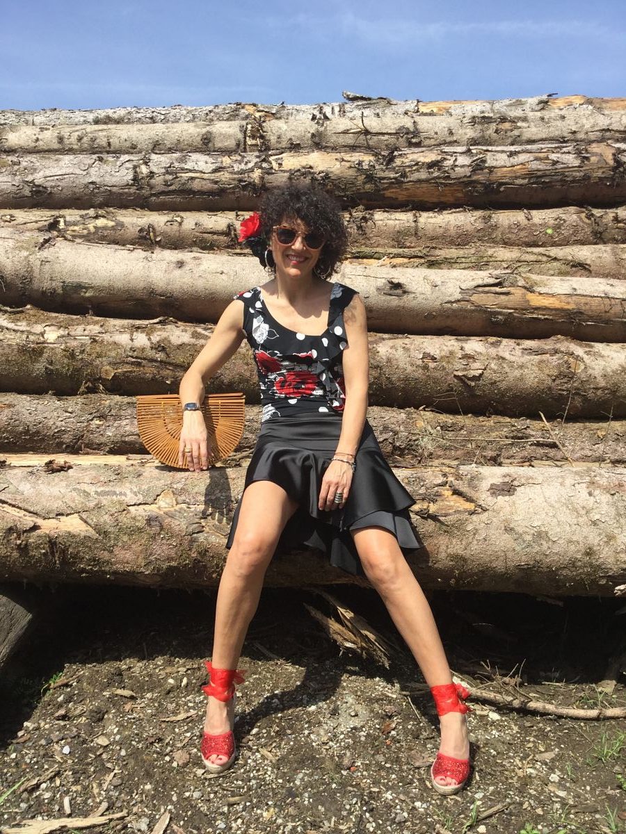 Rebeca Valdivia, Miss Clov, personal shopper, Donostia, San Sebastián, inspo, inspiración, inspiration, tendencia, trendy, lunares, polka dots, frills, espadrilles, alpargatas, madehand, made in spain, perfecto vaquero, denim biker, flowers, curlpower, curls