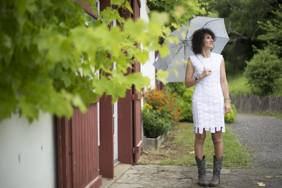 Rebeca Valdivia, personal shopper, Donostia, San Sebastián, Miss Clov, origami dress, vestido origami, Iñaki Kilate, origami, papiroflexia, bolso joya, bolso cadena, bolso tachuelas, botas tachuelas, sendra, curls, rizos, curlpower, madeinspain, madehand, artesano, hecho a mano