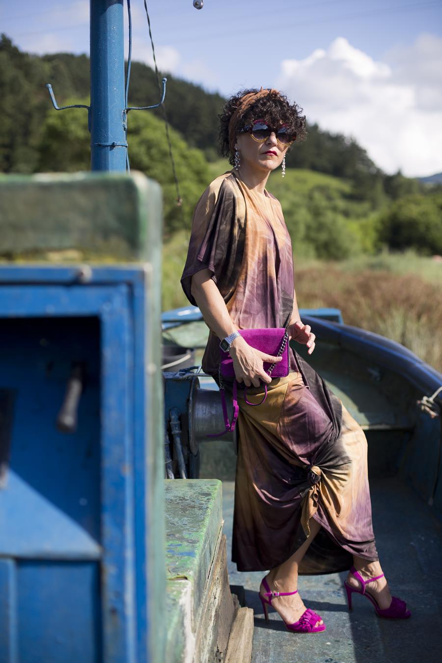 Rebeca Valdivia, asesora de imagen, personal shopper, estilista, stilist, influencer, la blogger indie, Donostia, San Sebastián, Miss Clov, maxi dress, vestido largo, tie dye, afro, turbante, sandalias de tacón, heels, sandals, maxi earings, maxi vestido, mini bag, bolso bandolera, clutch, la blogger indie, influencer