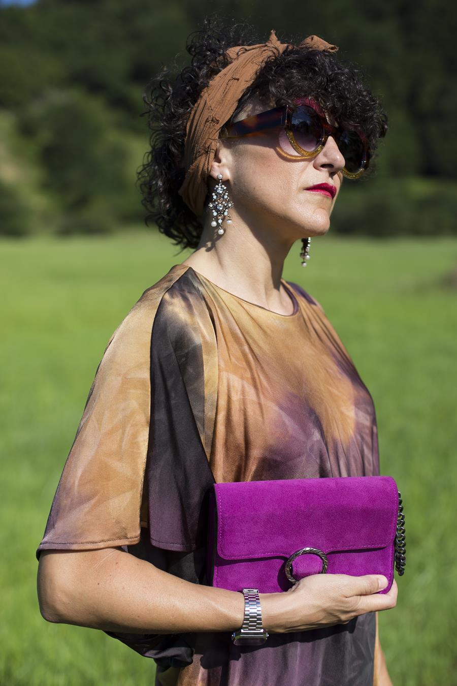 Rebeca Valdivia, asesora de imagen, personal shopper, estilista, stilist, influencer, la blogger indie, Donostia, San Sebastián, Miss Clov, maxi dress, vestido largo, tie dye, afro, turbante, sandalias de tacón, heels, sandals, maxi earings, maxi vestido, mini bag, bolso bandolera, clutch, la blogger indie, influencer